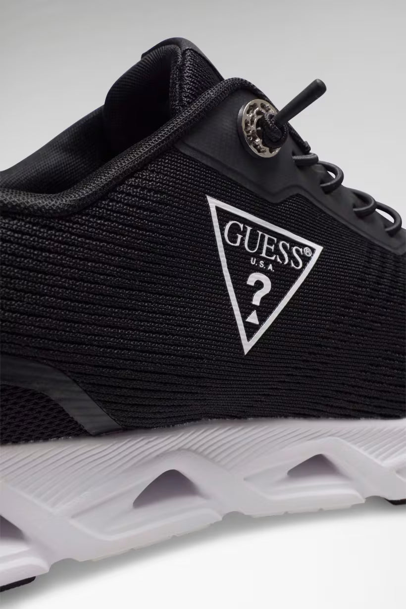 GUESS EASE SNEAKERS WITH LOGO
