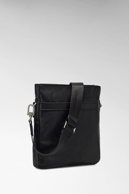 GUESS BERLIN FLAT CROSSBODY BAG