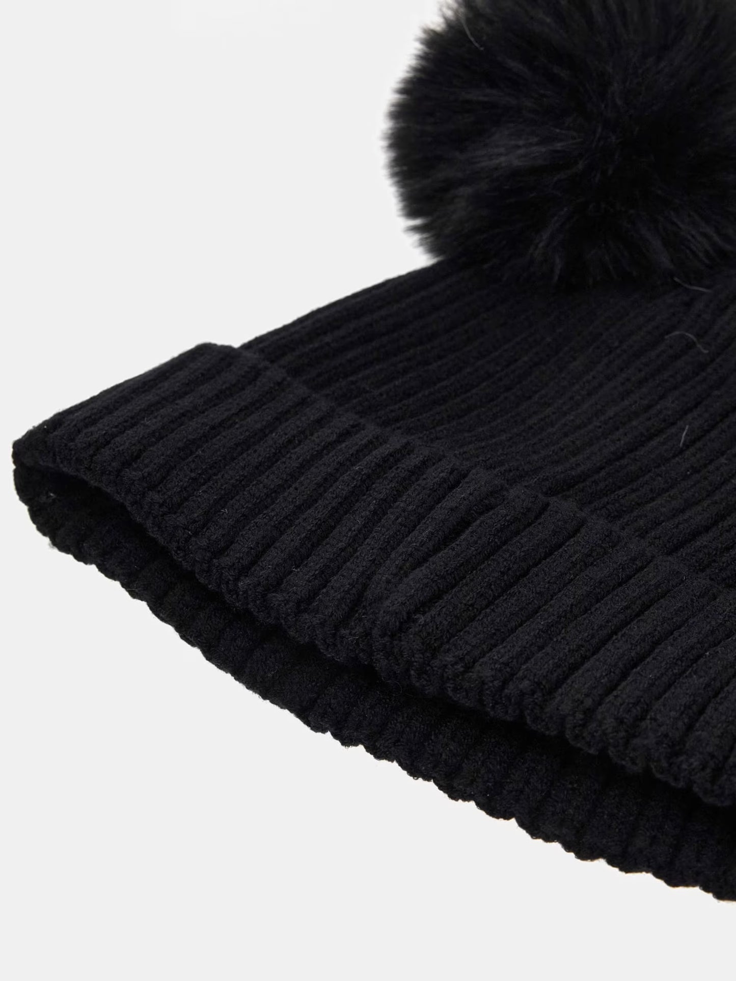 GUESS KIDS KNITTED POM POM BEANIE