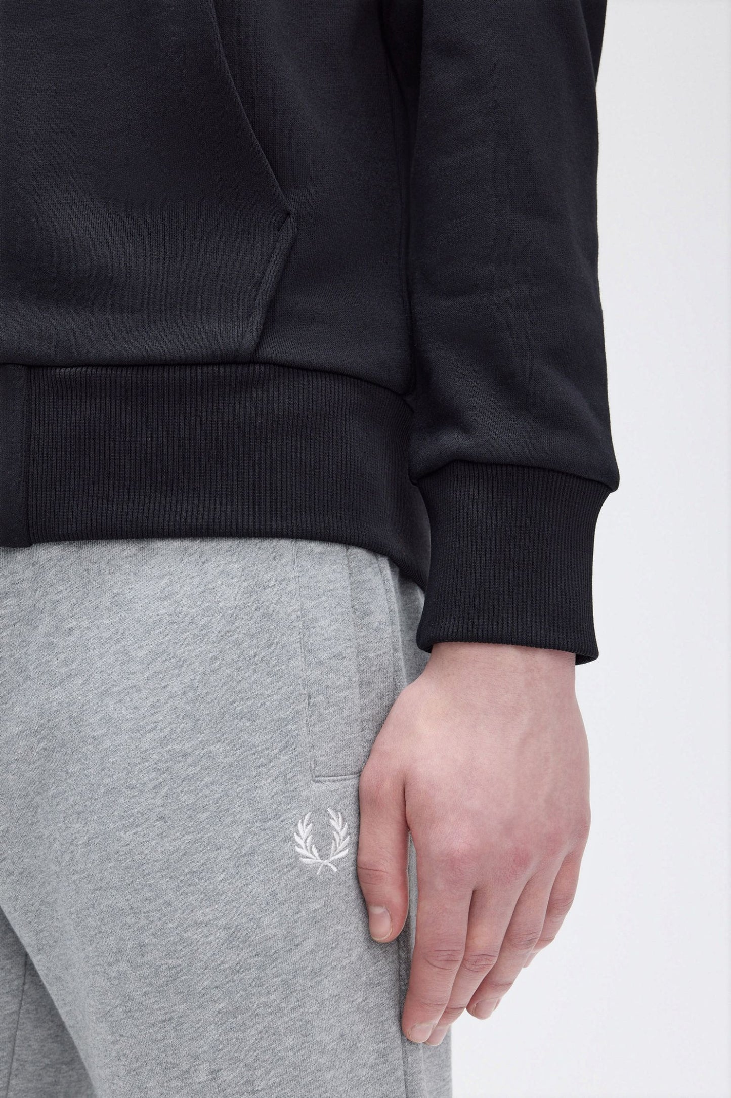 FRED PERRY ZIP THROUGH SWEATSHIRT