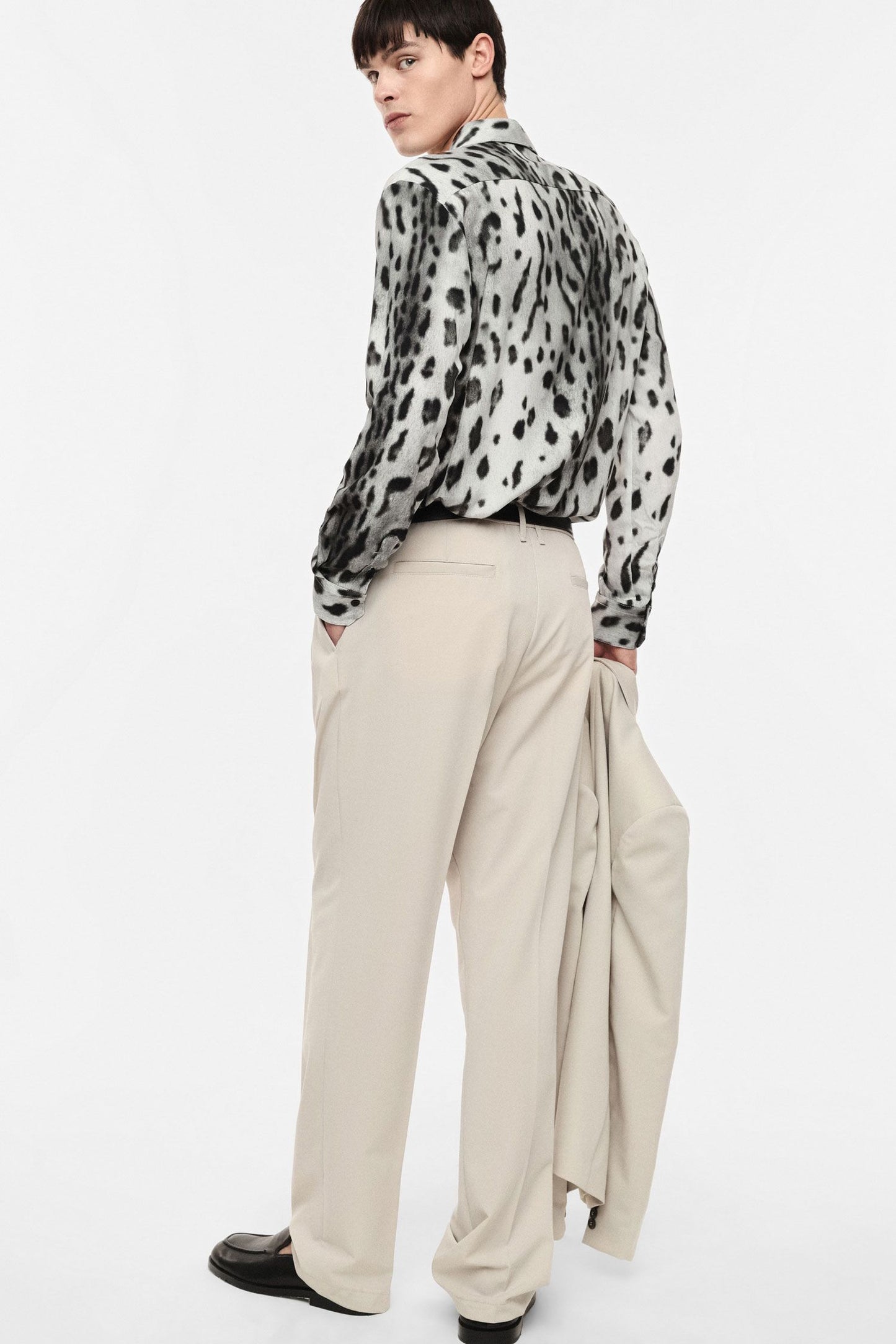 IMPERIAL FASHION REGULAR-FIT TROUSERS WITH DARTS & BUTTON CLOSURE