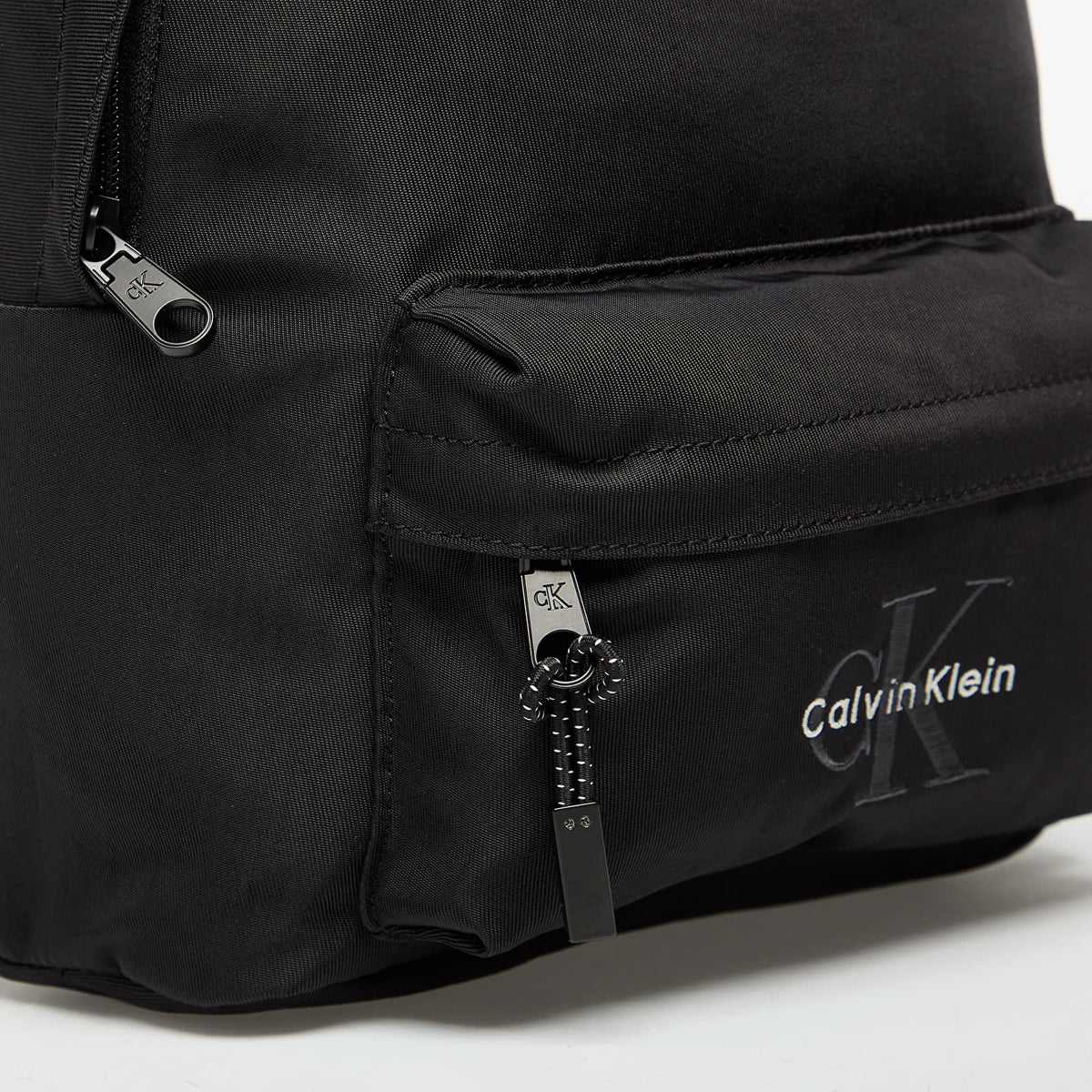 CALVIN KLEIN KIDS SOLID MONOLOGO BACKPACK
