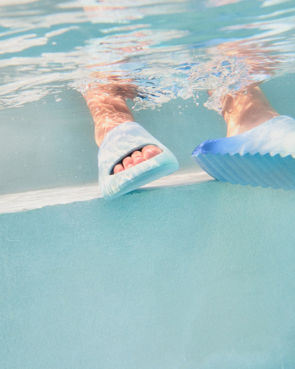 MOLO KIDS ZION OCEAN FADE SLIPPERS