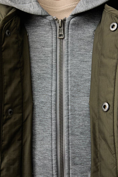 GUESS QUILTED DETACHABLE HOOD TRANSITIONAL JACKET