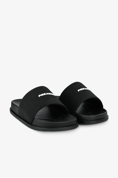 PEGADOR SUNA BLACK SLIDES