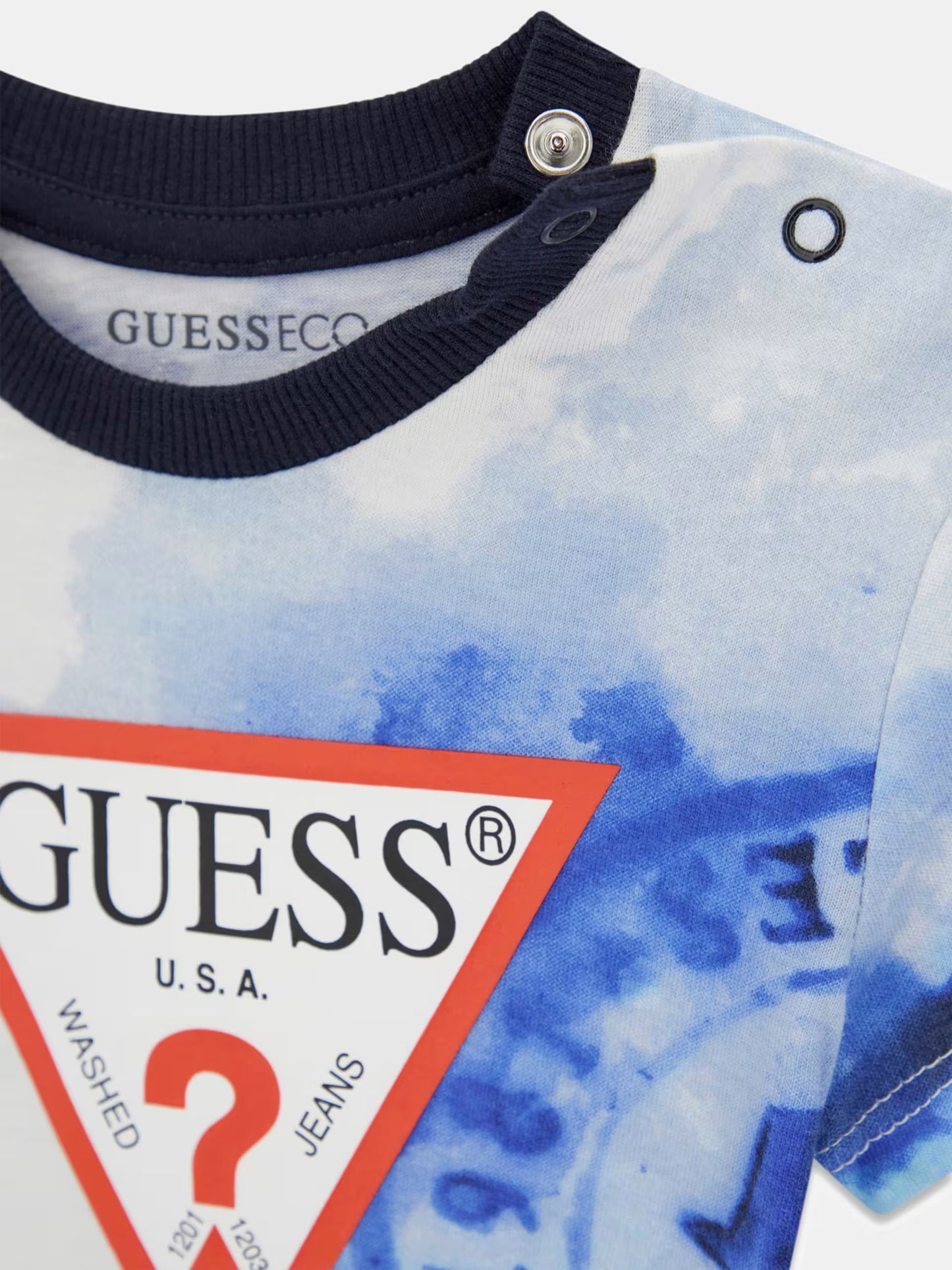 GUESS KIDS TRIANGLE LOGO T SHIRT & JERSEY SHORTS