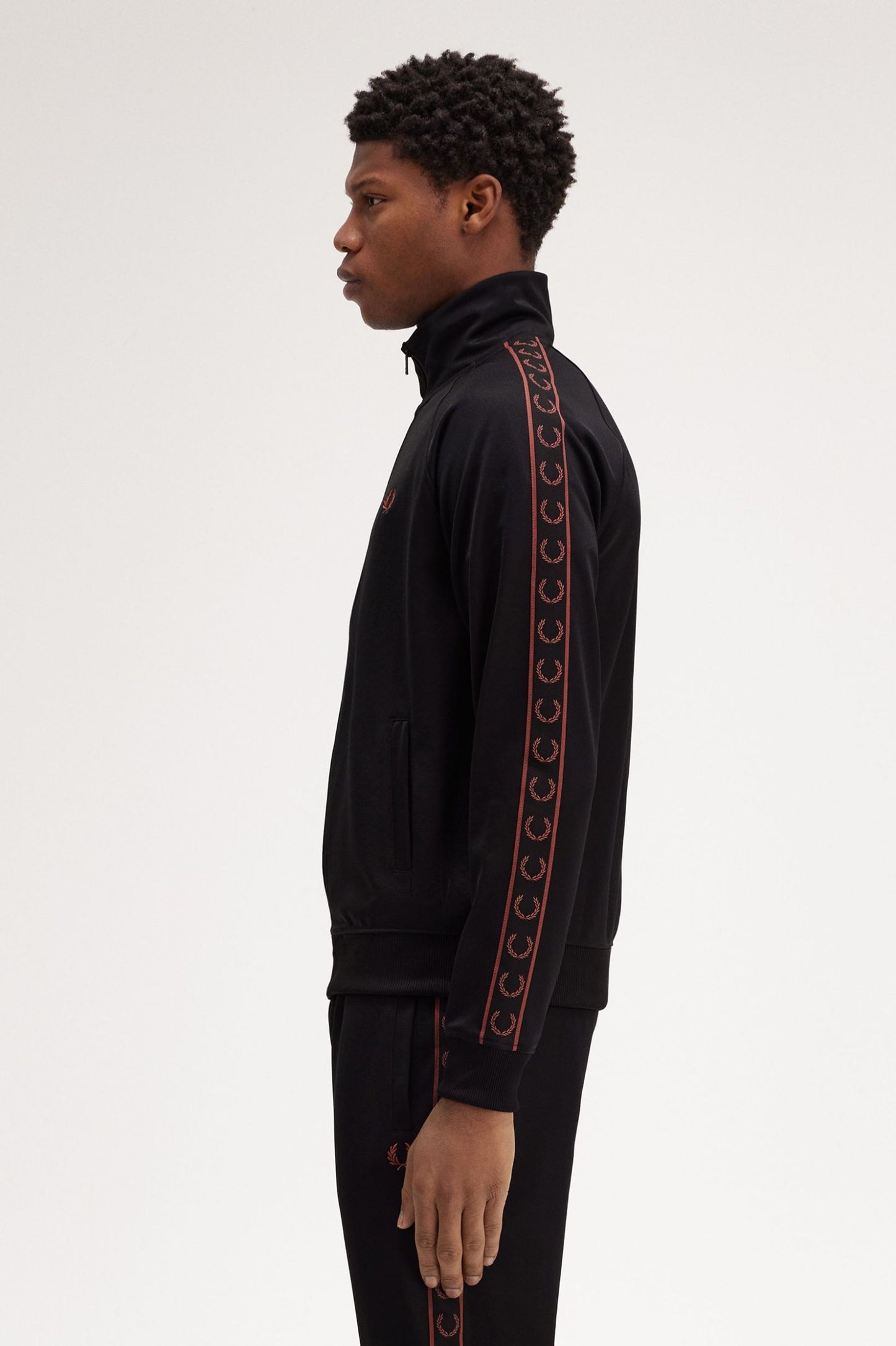 FRED PERRY CONTRAST TAPE TRACK JACKET