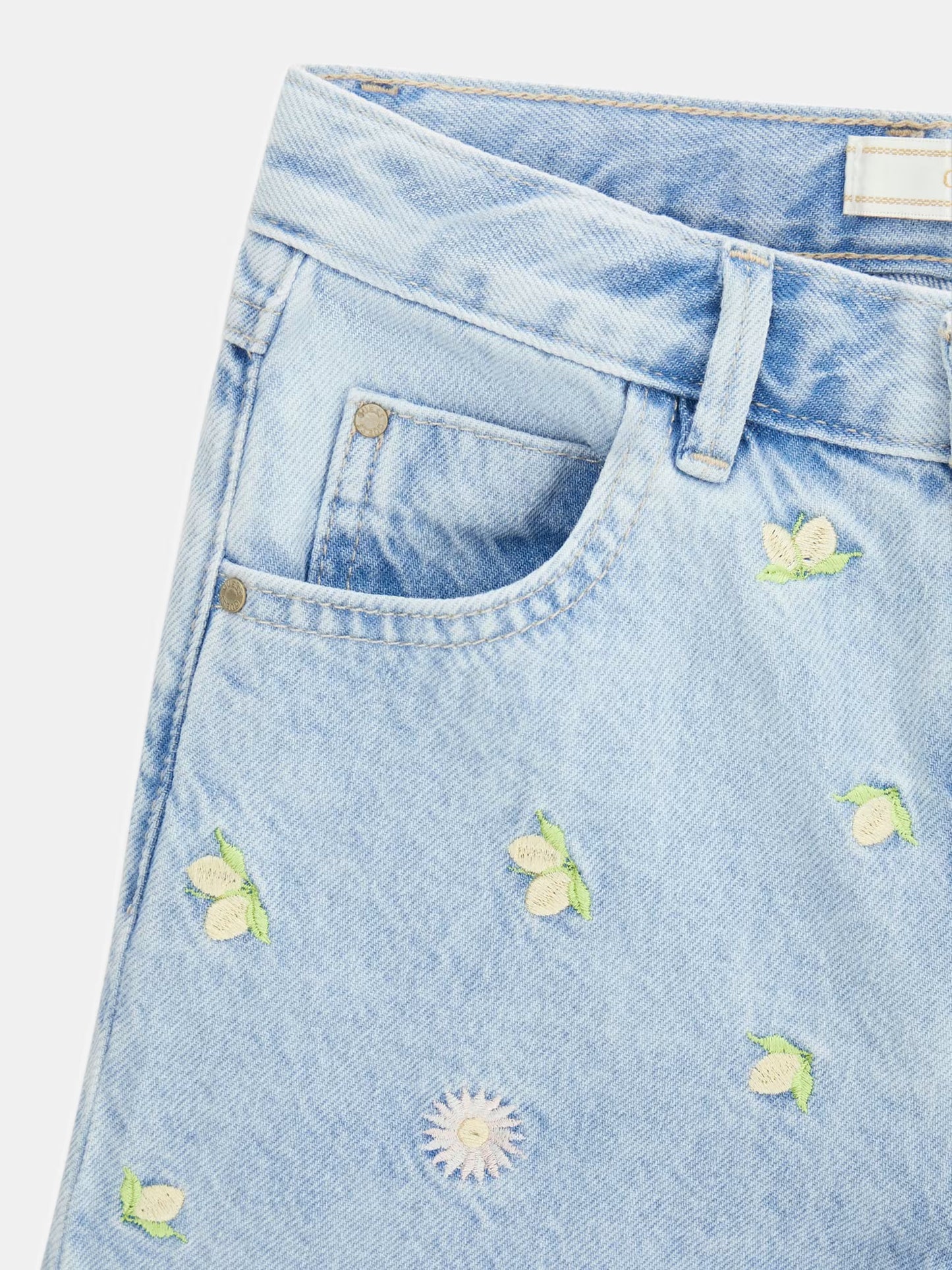 GUESS KIDS EMBROIDRED RIGID DENIM SHORTS