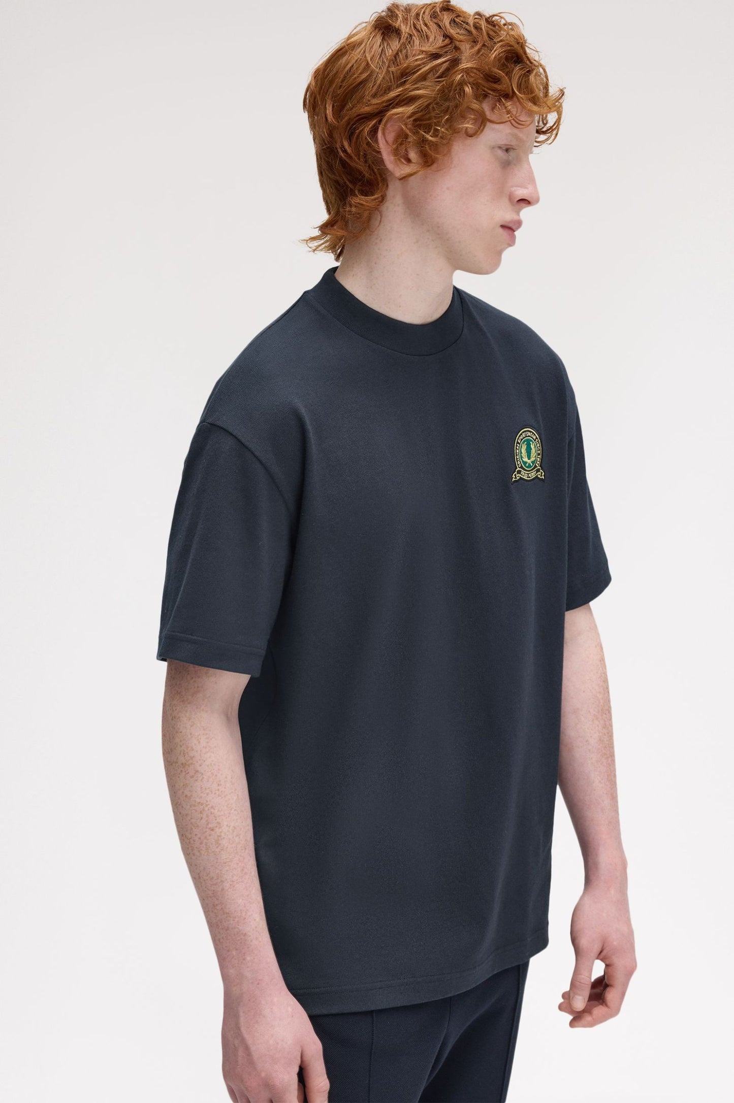 FRED PERRY TENNIS BADGE T SHIRT