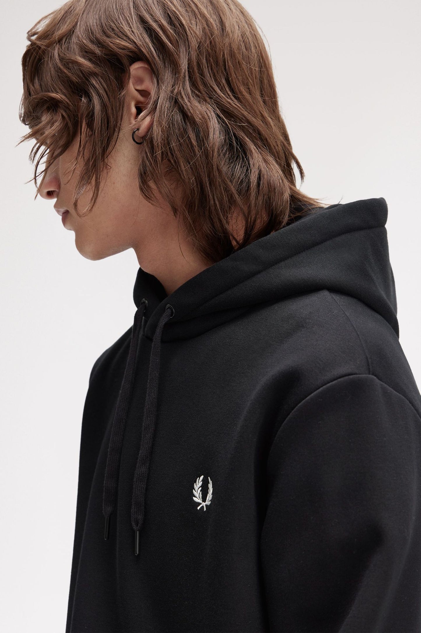 FRED PERRY BOLD BRANDING HOODED SWEATSHIRT