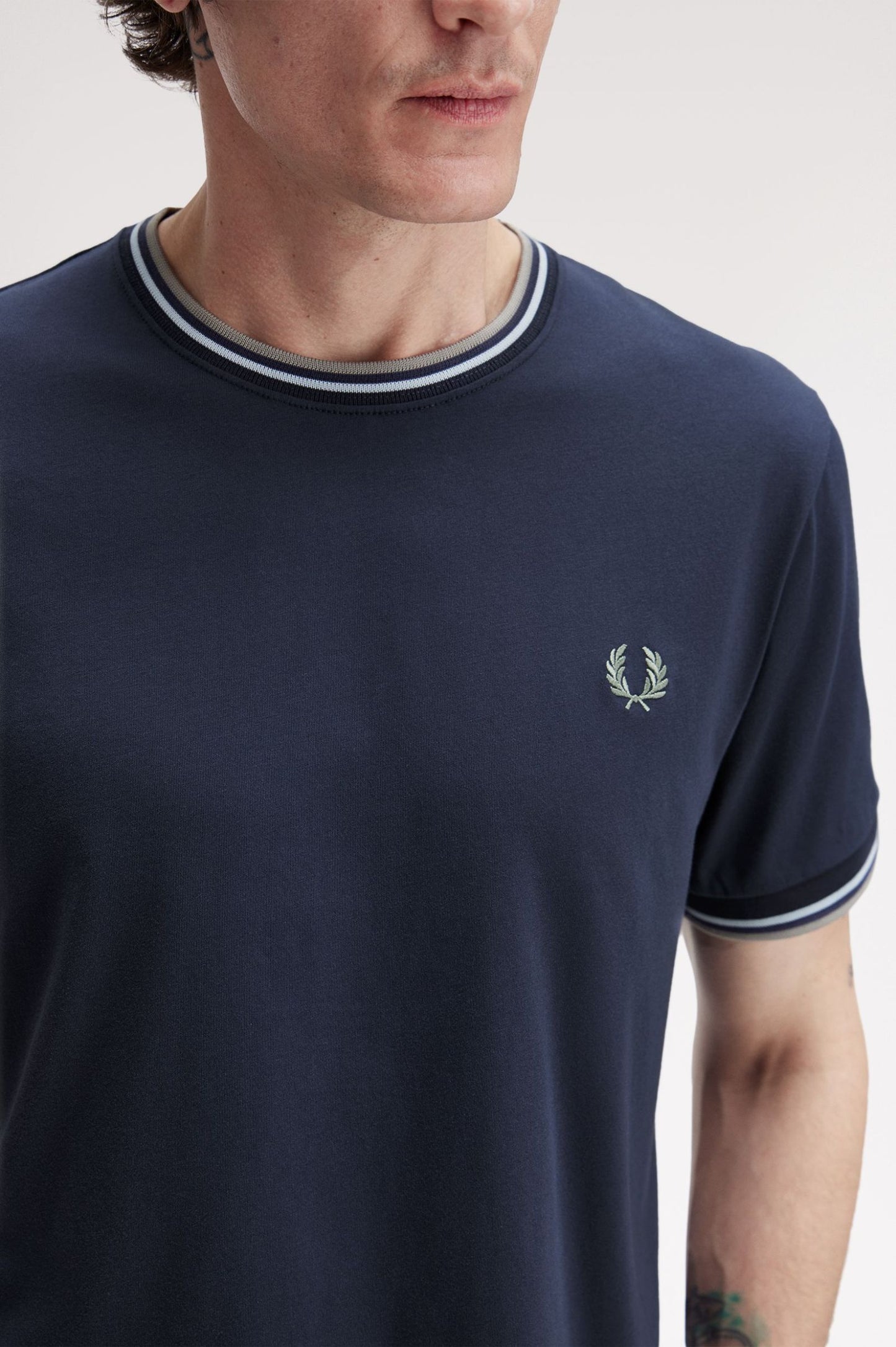 FRED PERRY TWIN TIPPED T SHIRT