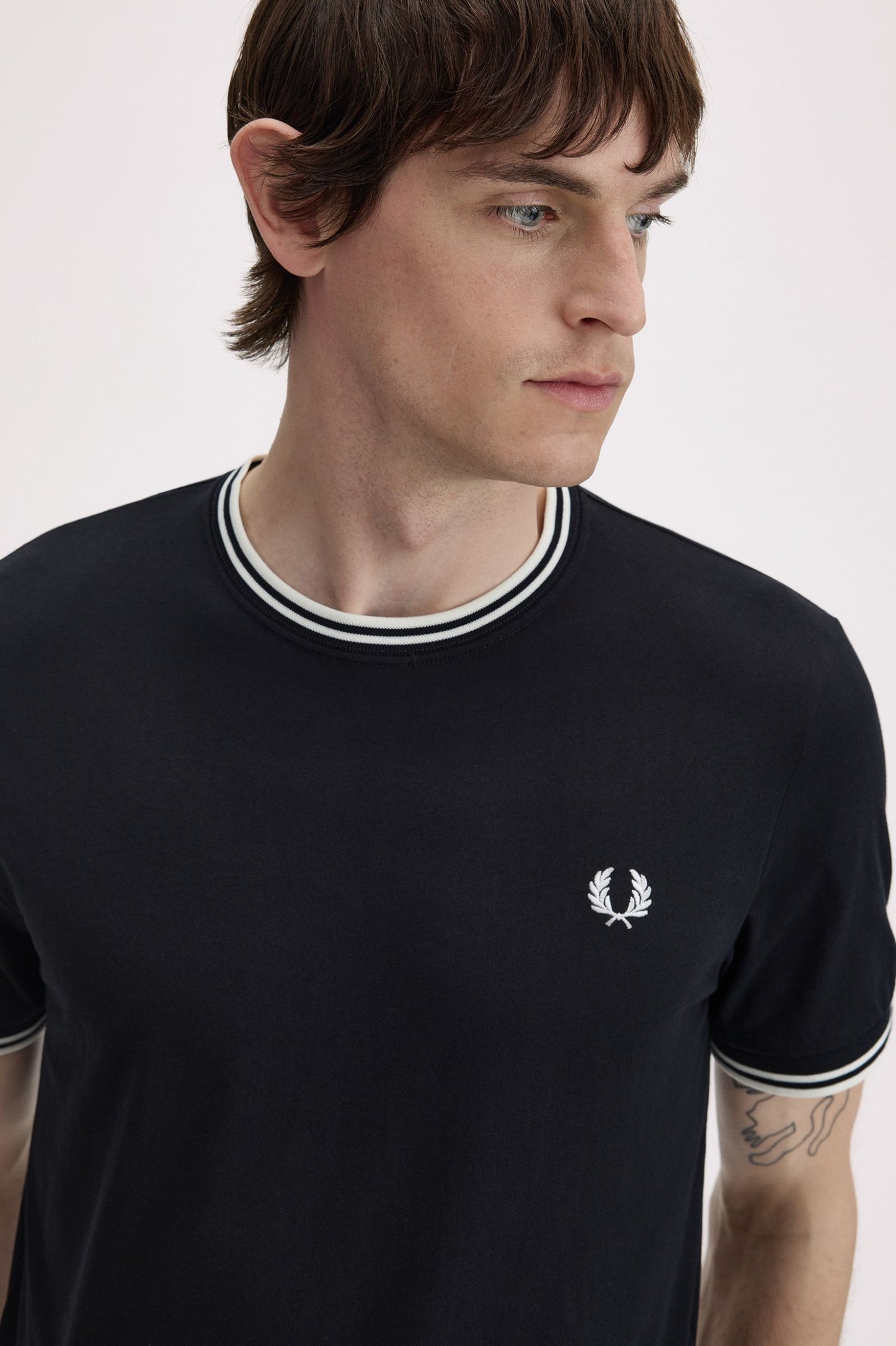 FRED PERRY TWIN TIPPED T SHIRT