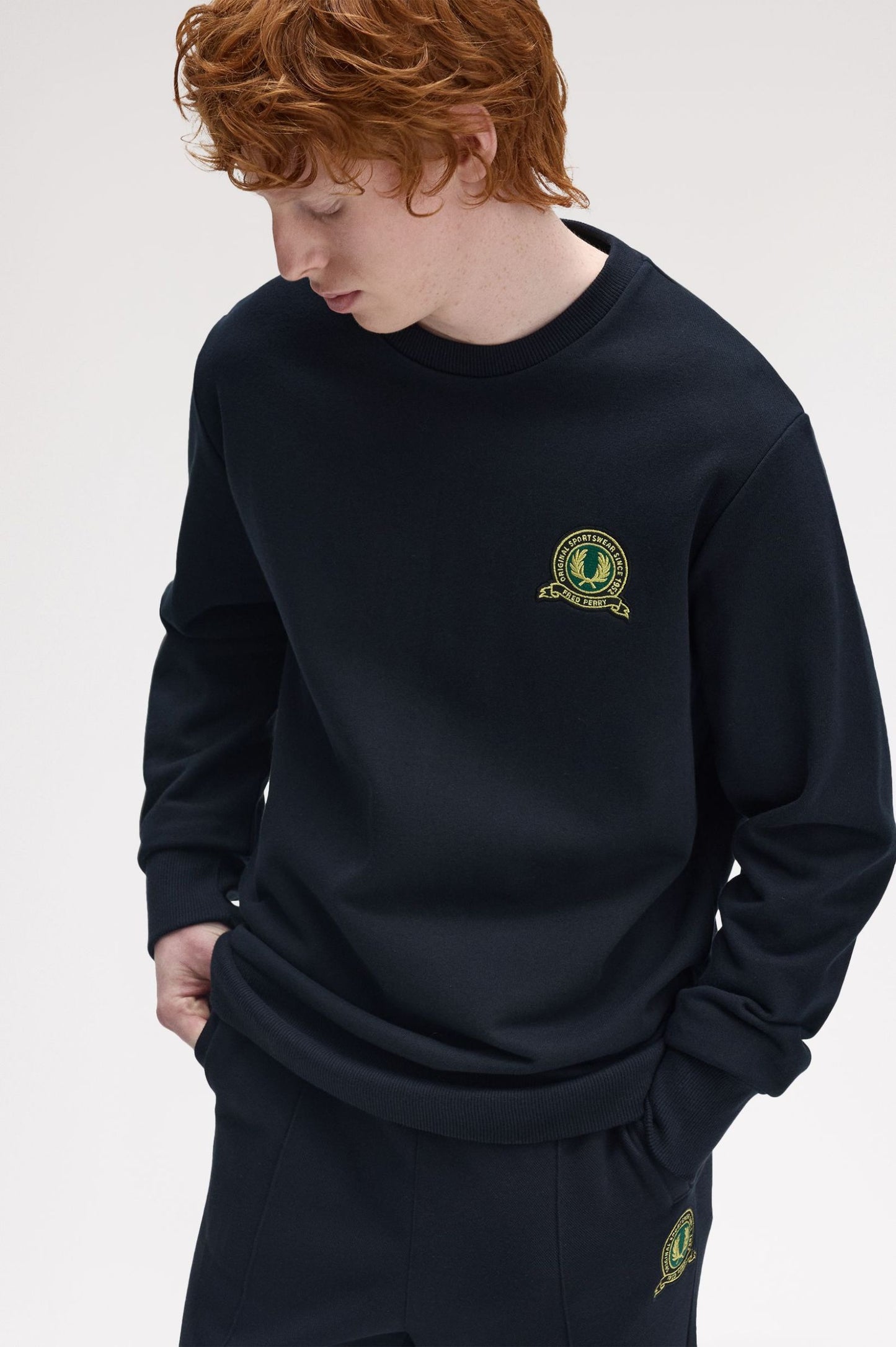 FRED PERRY TENNIS BADGE SWEATSHIRT