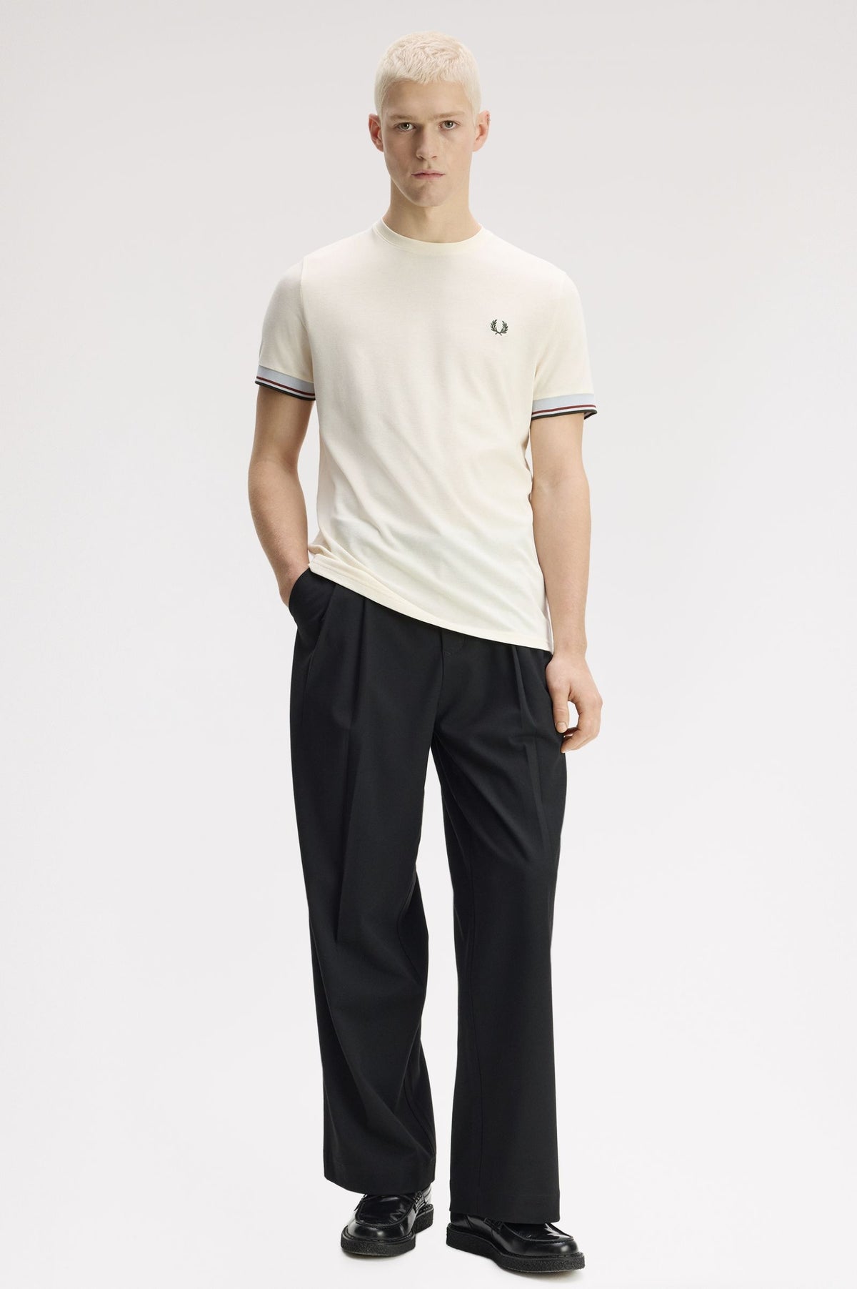 FRED PERRY TWIN TIPPED CUFF T-SHIRT