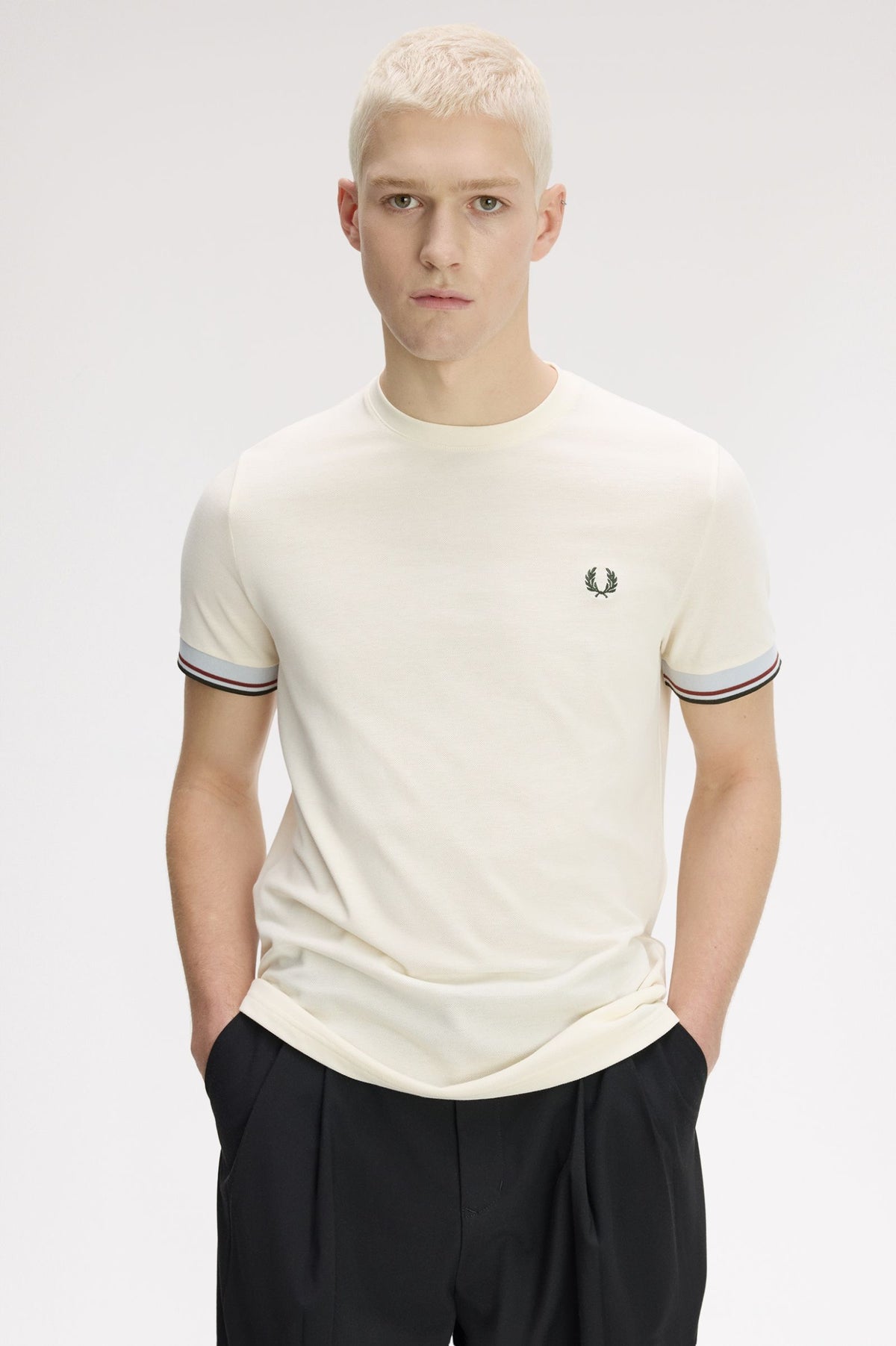 FRED PERRY TWIN TIPPED CUFF T-SHIRT