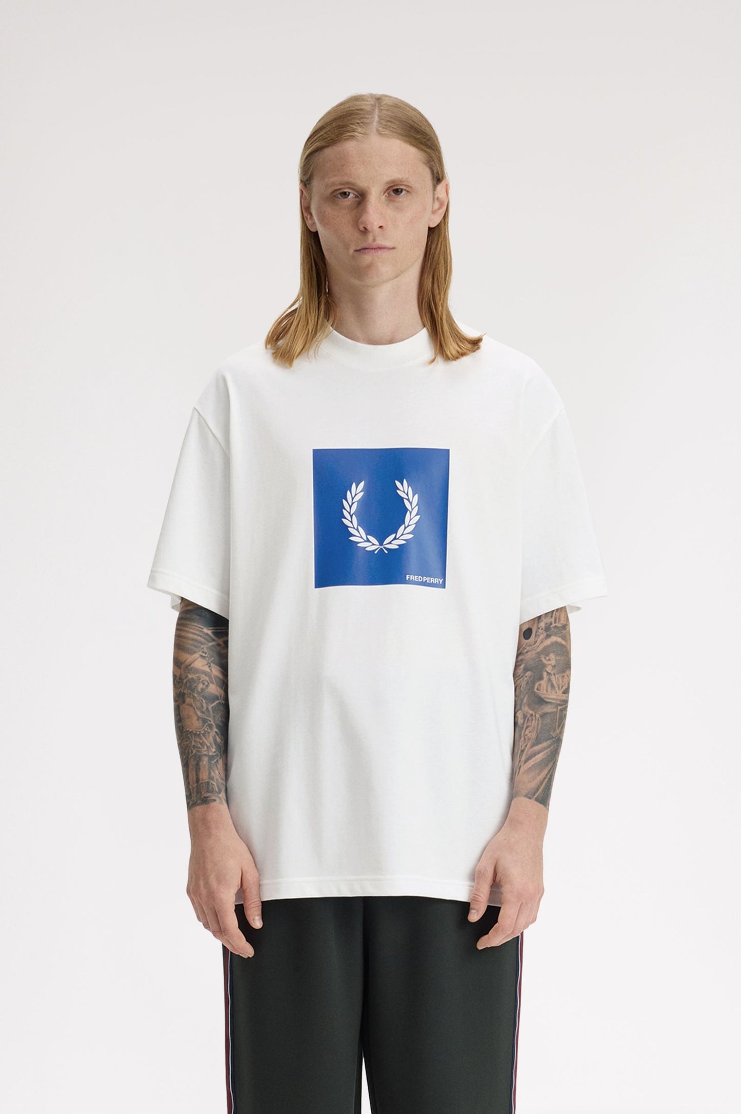 FRED PERRY BOXY GRAPHIC T SHIRT