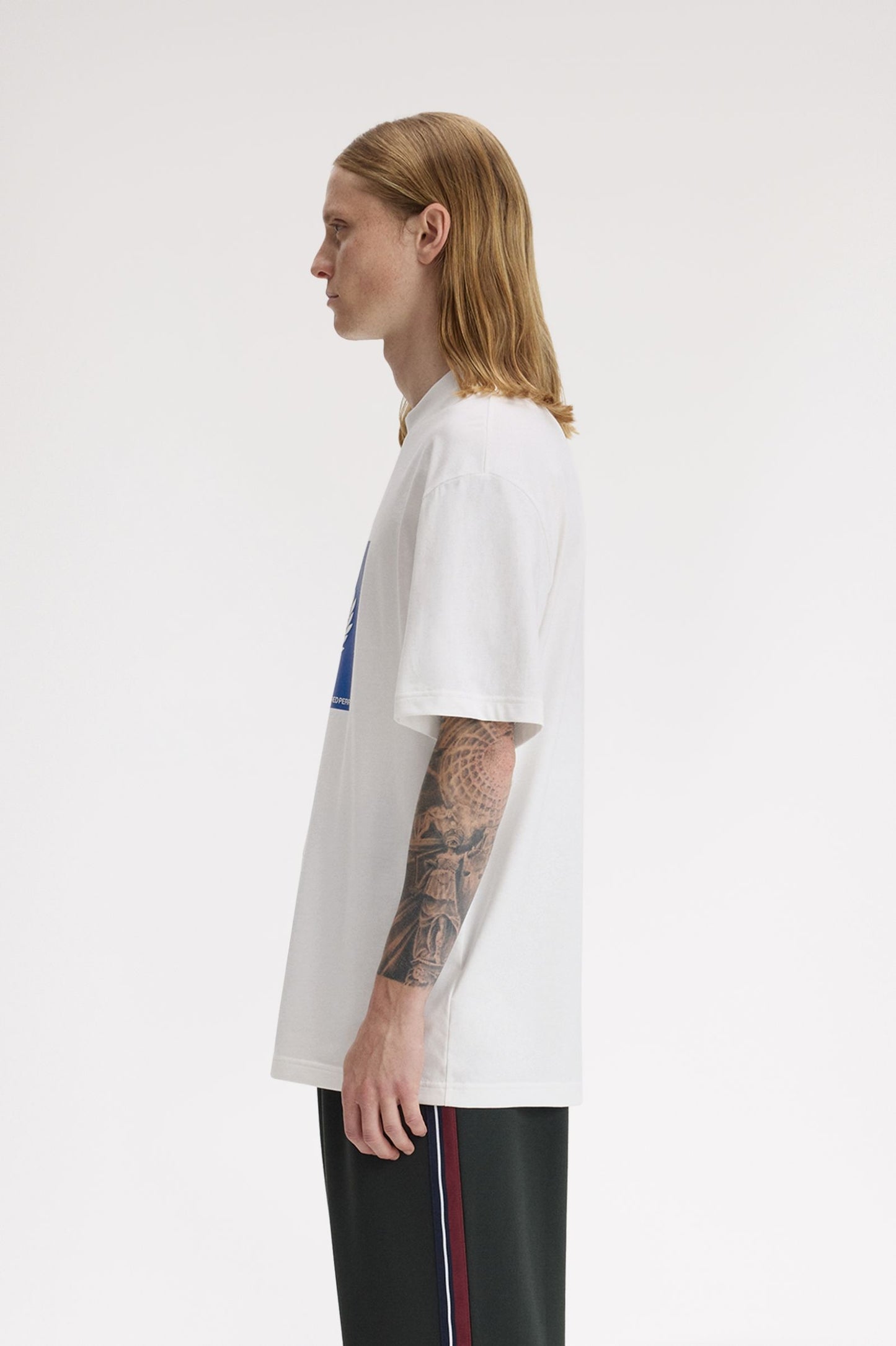 FRED PERRY BOXY GRAPHIC T SHIRT