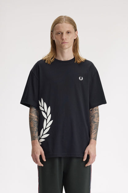FRED PERRY TEXTURED LAUREL WREATH T SHIRT