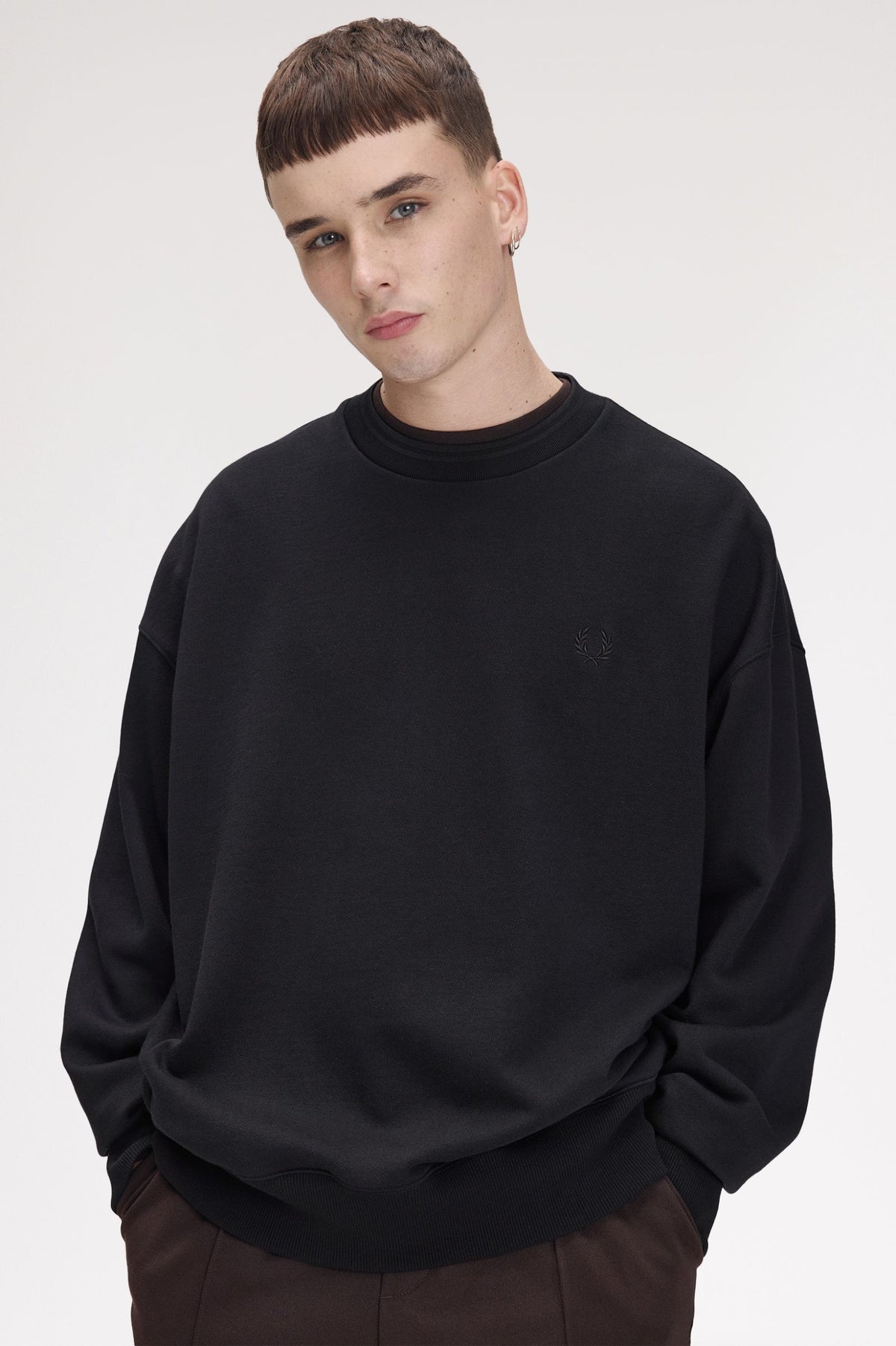 FRED PERRY OVERSIZED TIPPED SWEATSHIRT