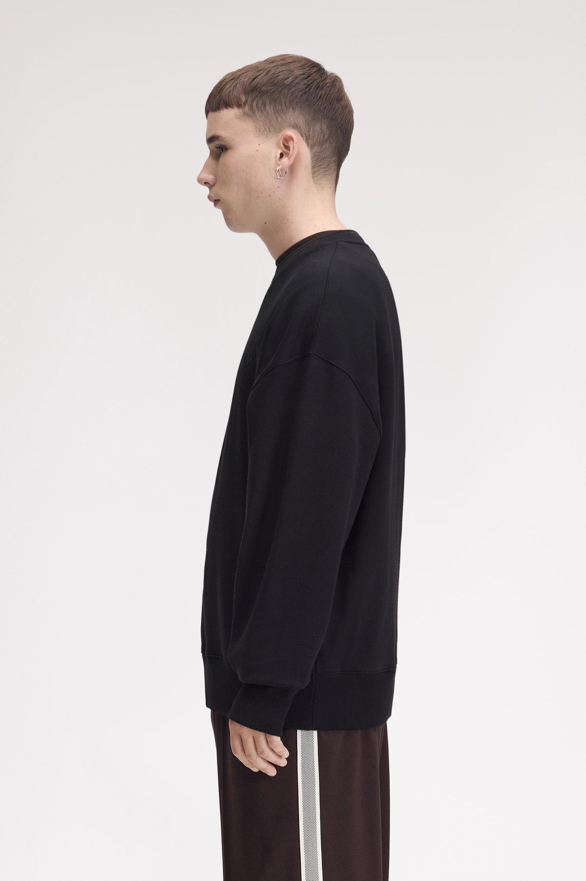 FRED PERRY OVERSIZED TIPPED SWEATSHIRT