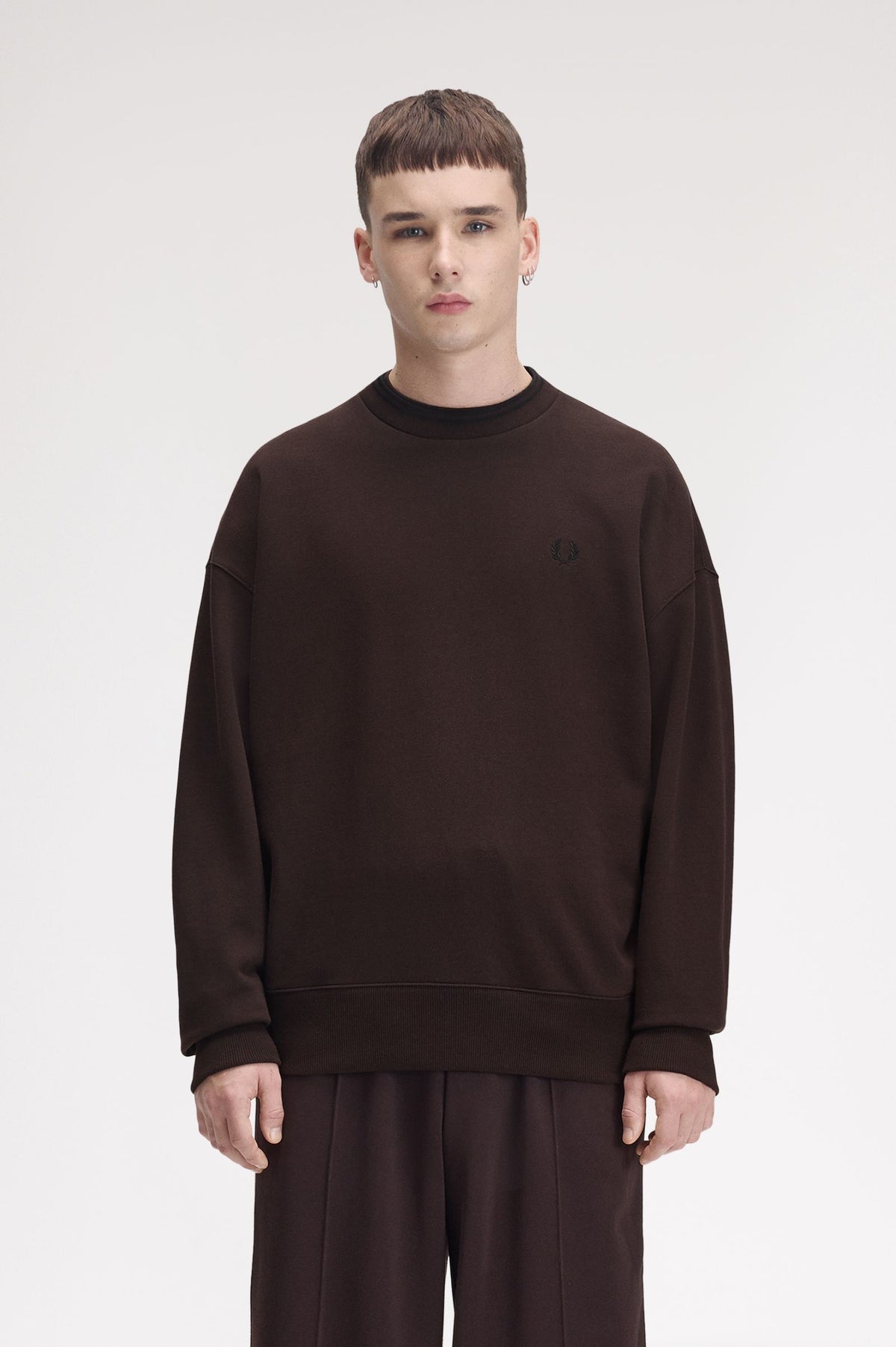FRED PERRY OVERSIZED TIPPED SWEATSHIRT