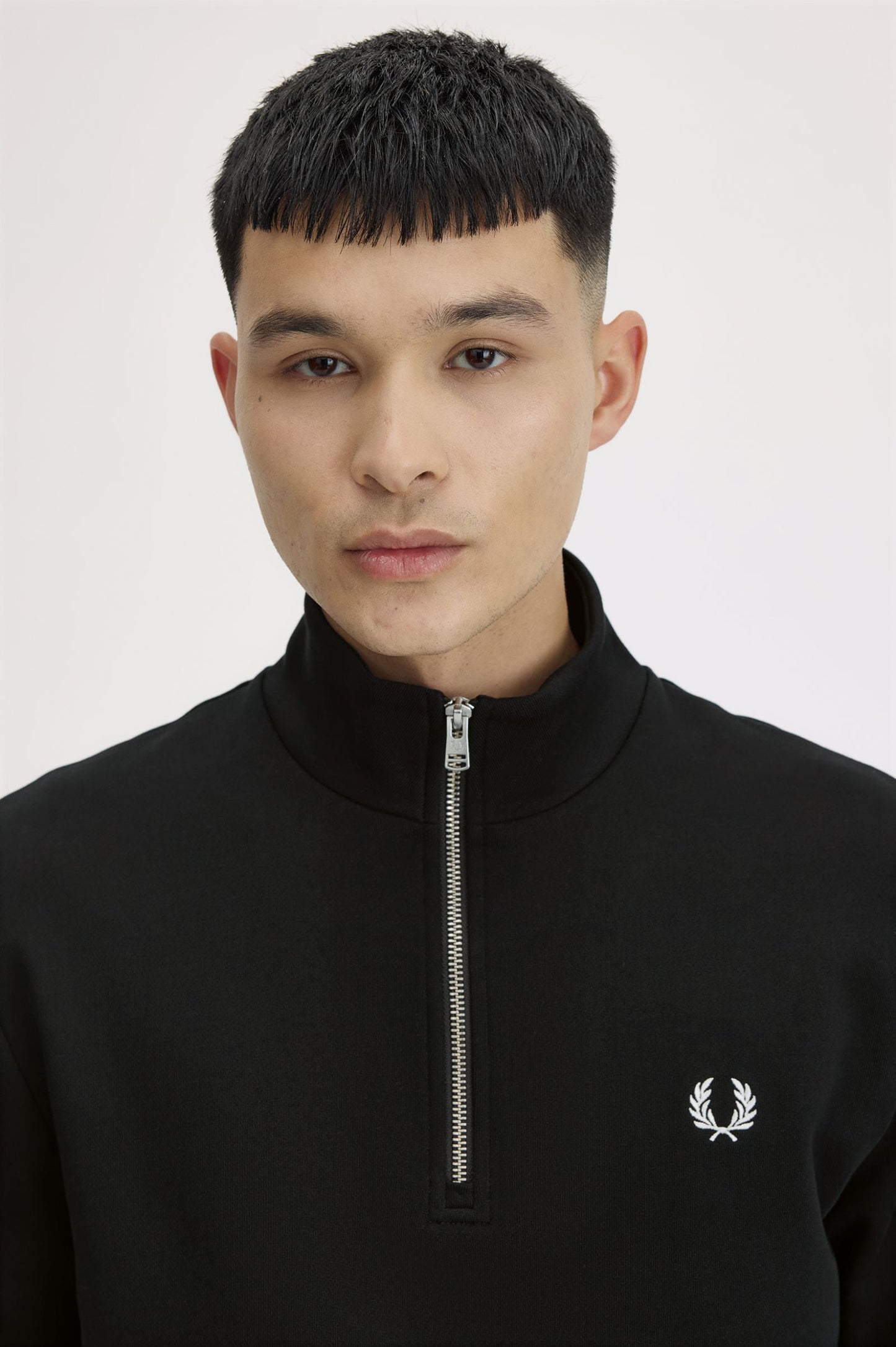 FRED PERRY HALF ZIP SWEATSHIRT