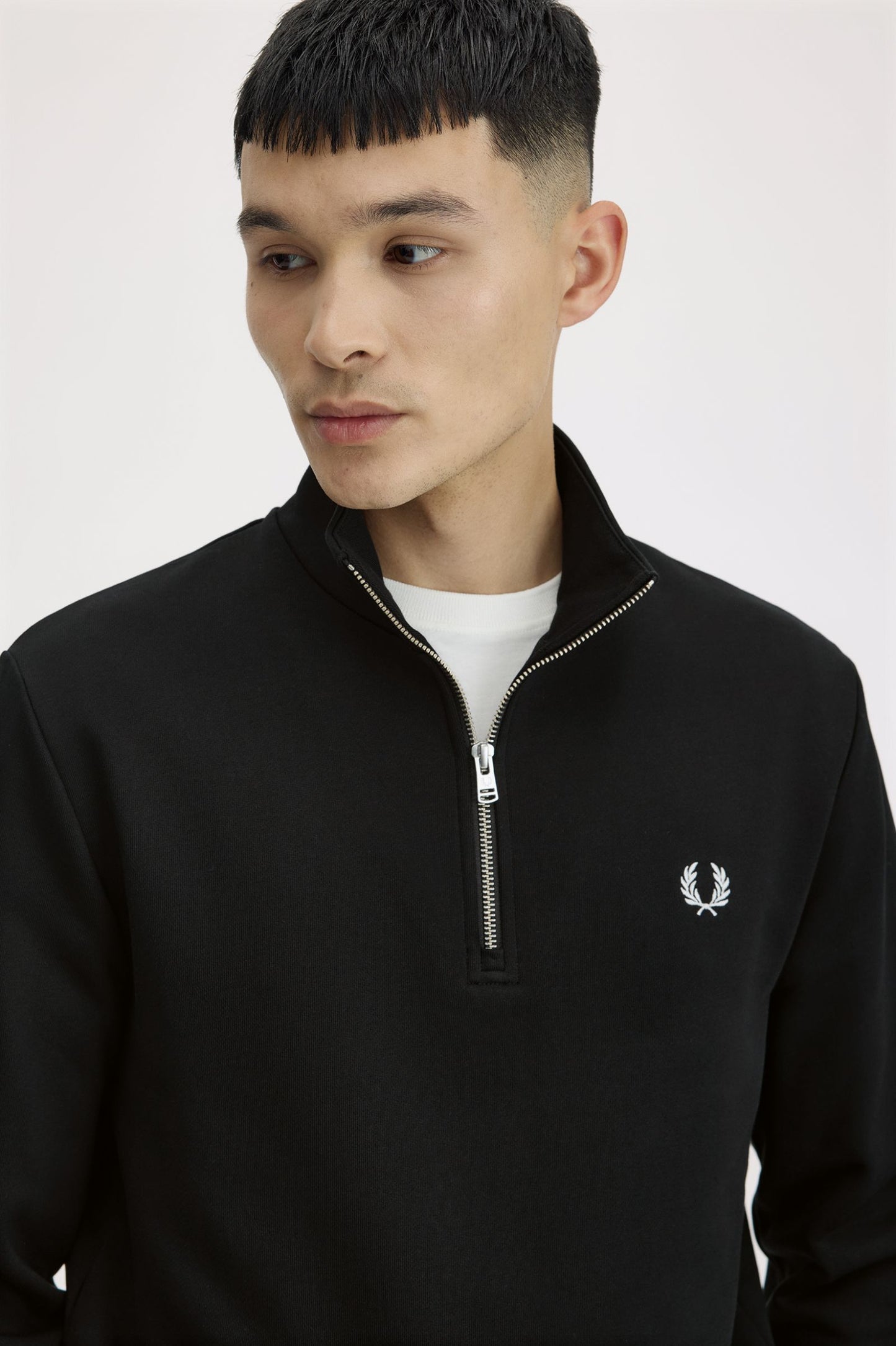 FRED PERRY HALF ZIP SWEATSHIRT