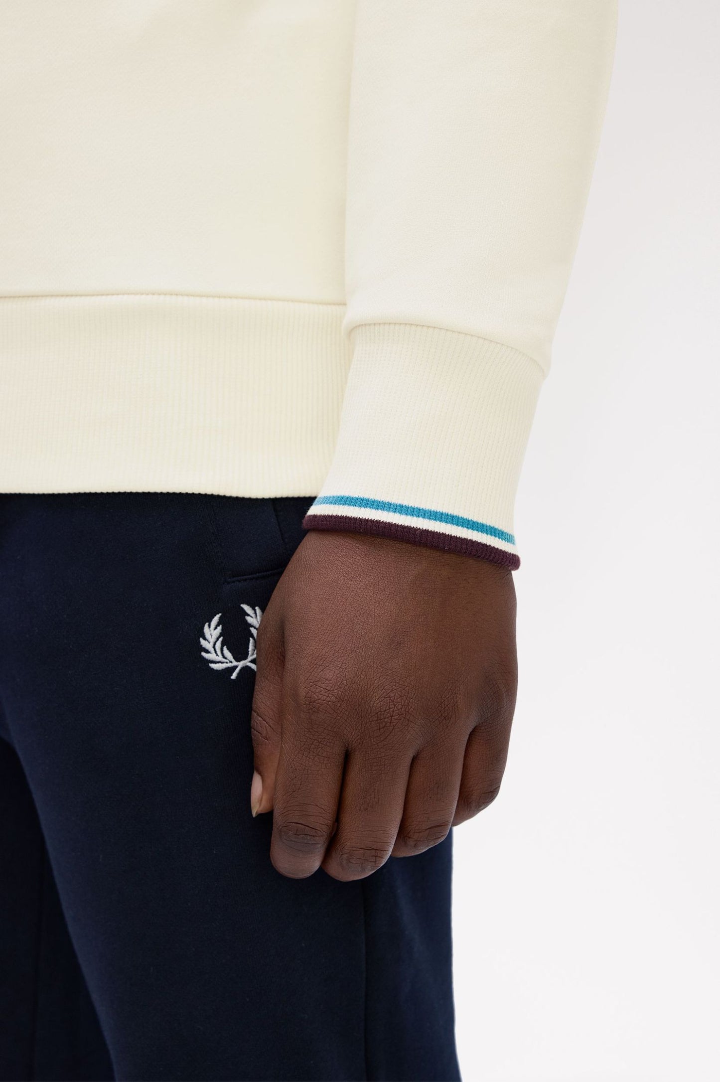 FRED PERRY HALF ZIP SWEATSHIRT