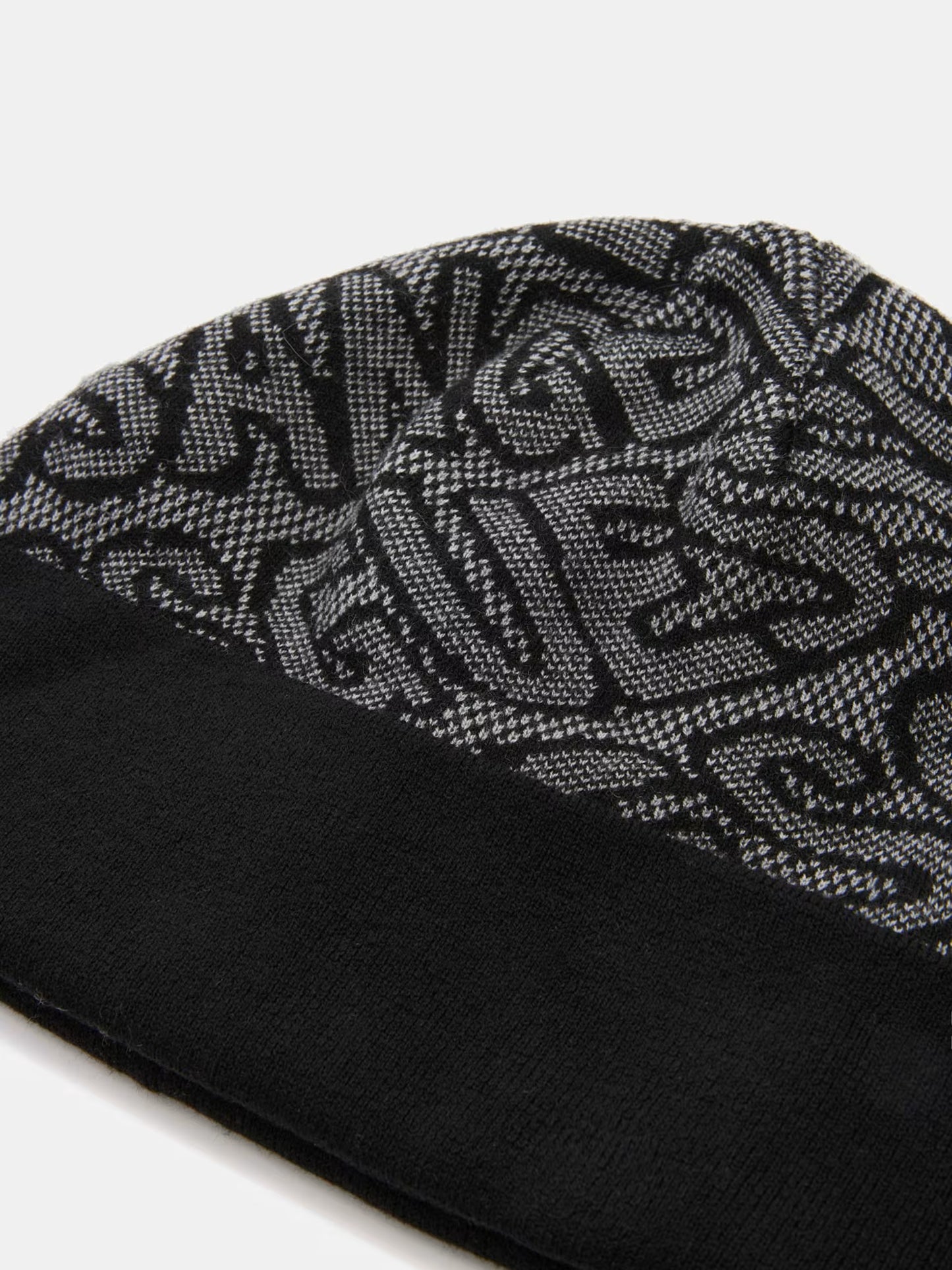 GUESS JEANS ALLOVER PRINT BEANIE
