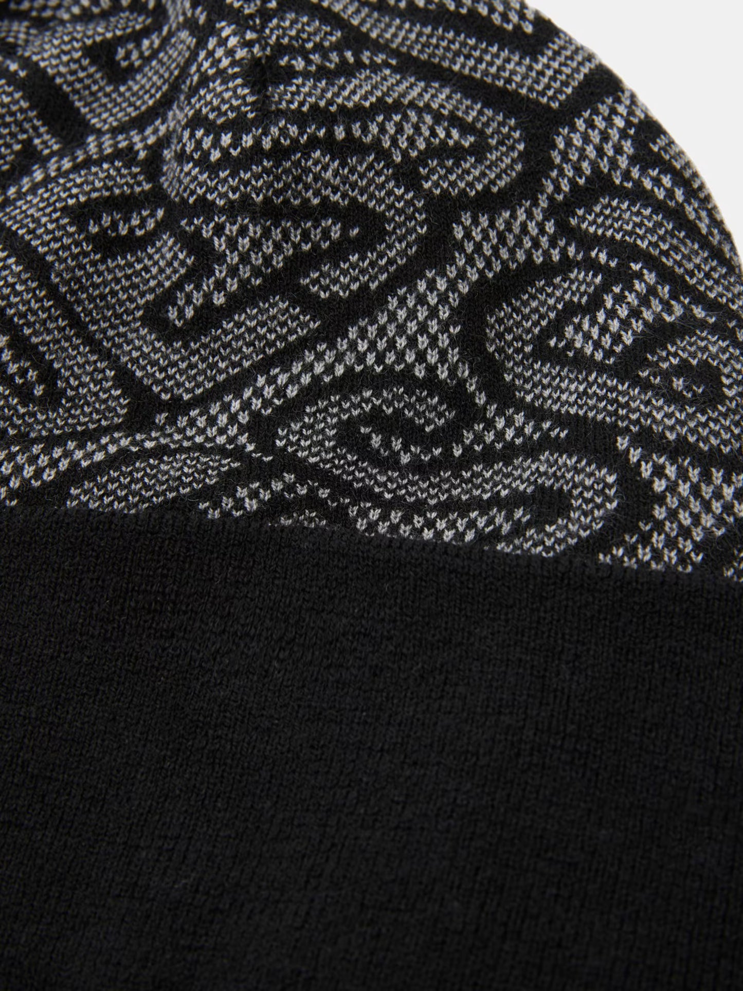 GUESS JEANS ALLOVER PRINT BEANIE