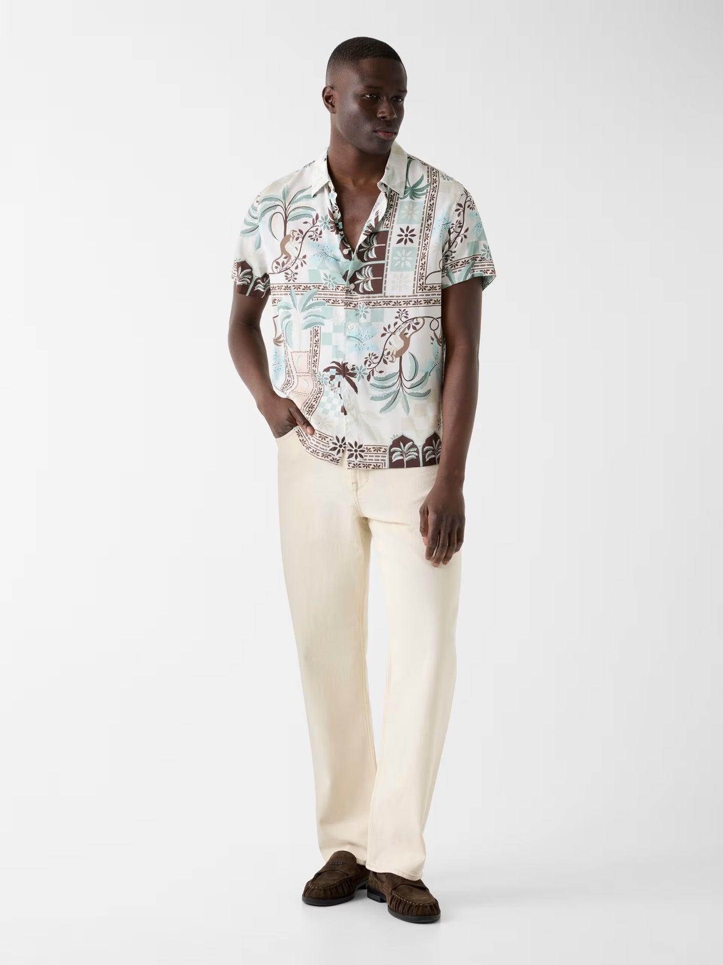 GUESS MAN ECO RAYON THAI TROPICS PRINT SHIRT