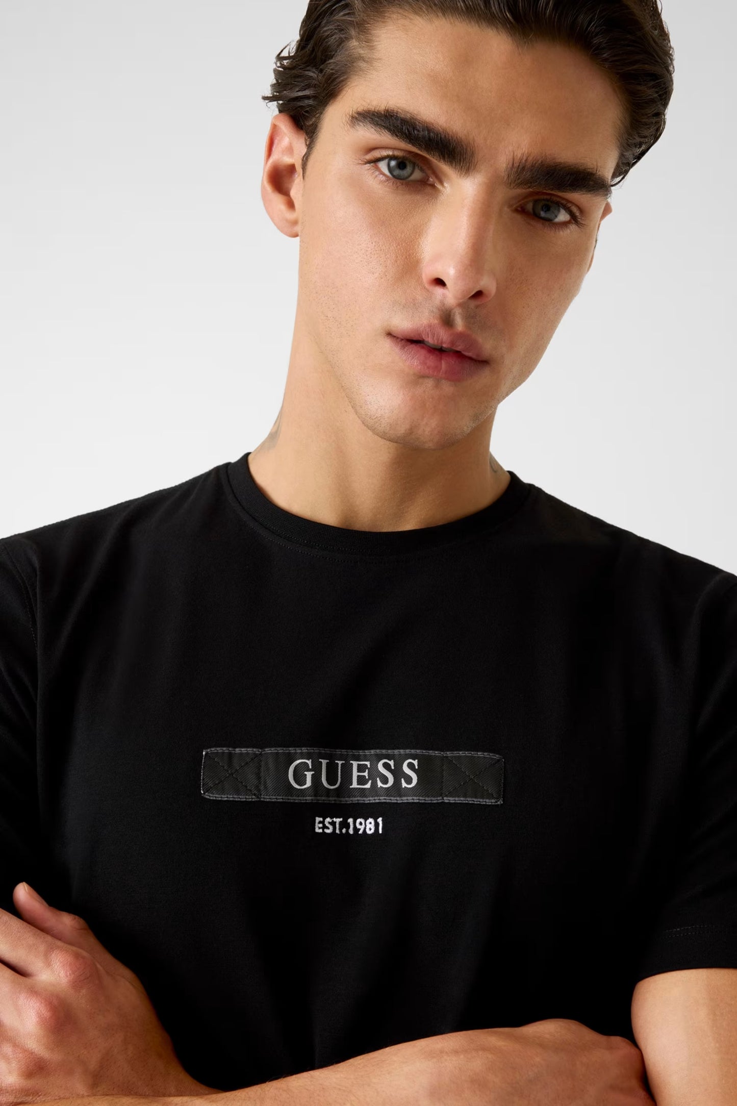 GUESS MAN OVERSIZED FIT LOGO T SHIRT