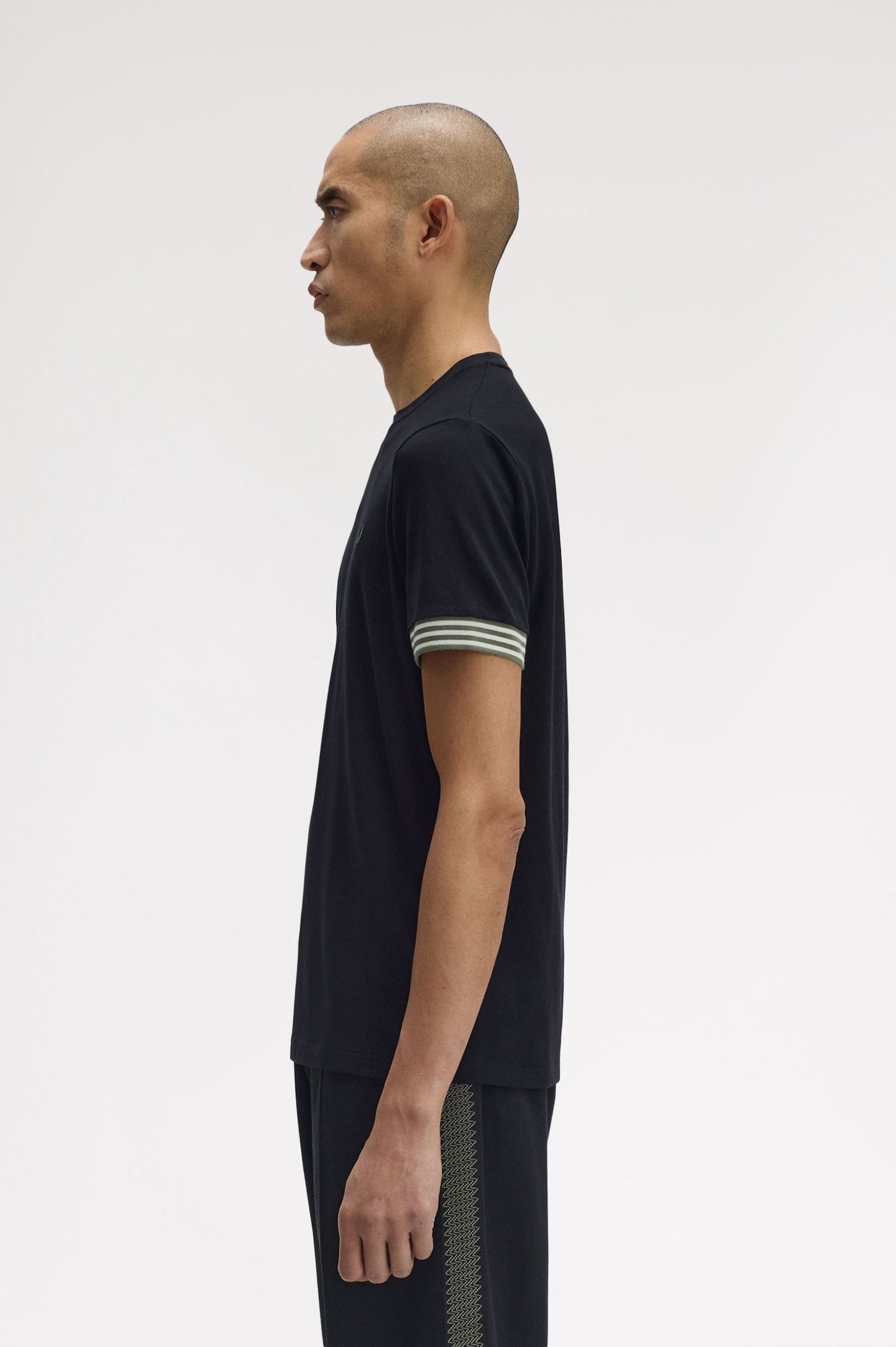 FRED PERRY STRIPED CUFF T SHIRT