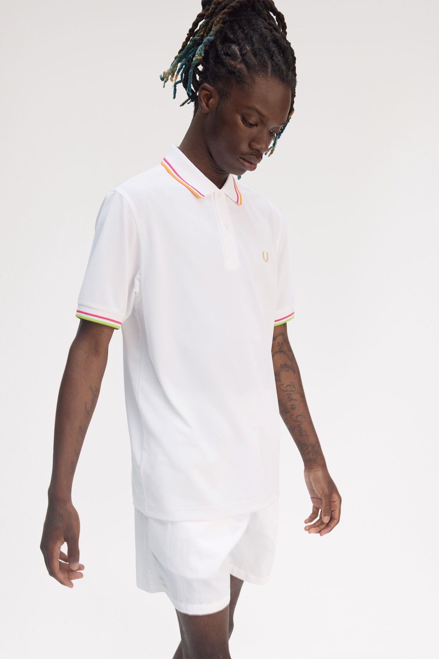 FRED PERRY ON COURT TWIN TIPPED FP SHIRT