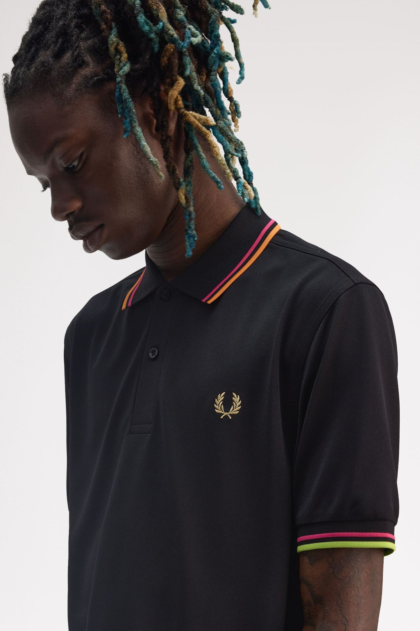 FRED PERRY ON COURT TWIN TIPPED FP SHIRT