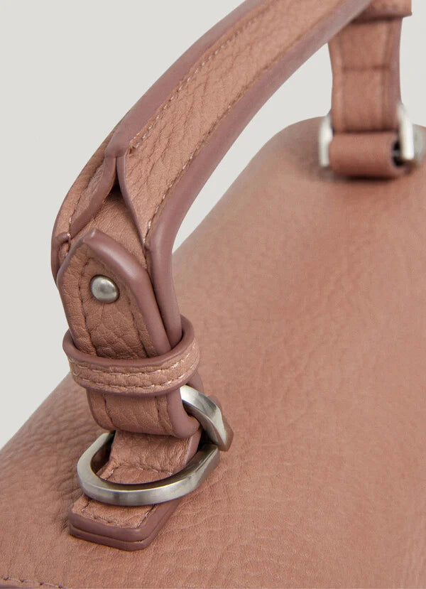 PEPE JEANS WOMAN AMBER SCRIPT FLAP BAG