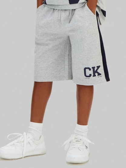 CALVIN KLEIN RELAXED VARSITY LOGO SHORTS