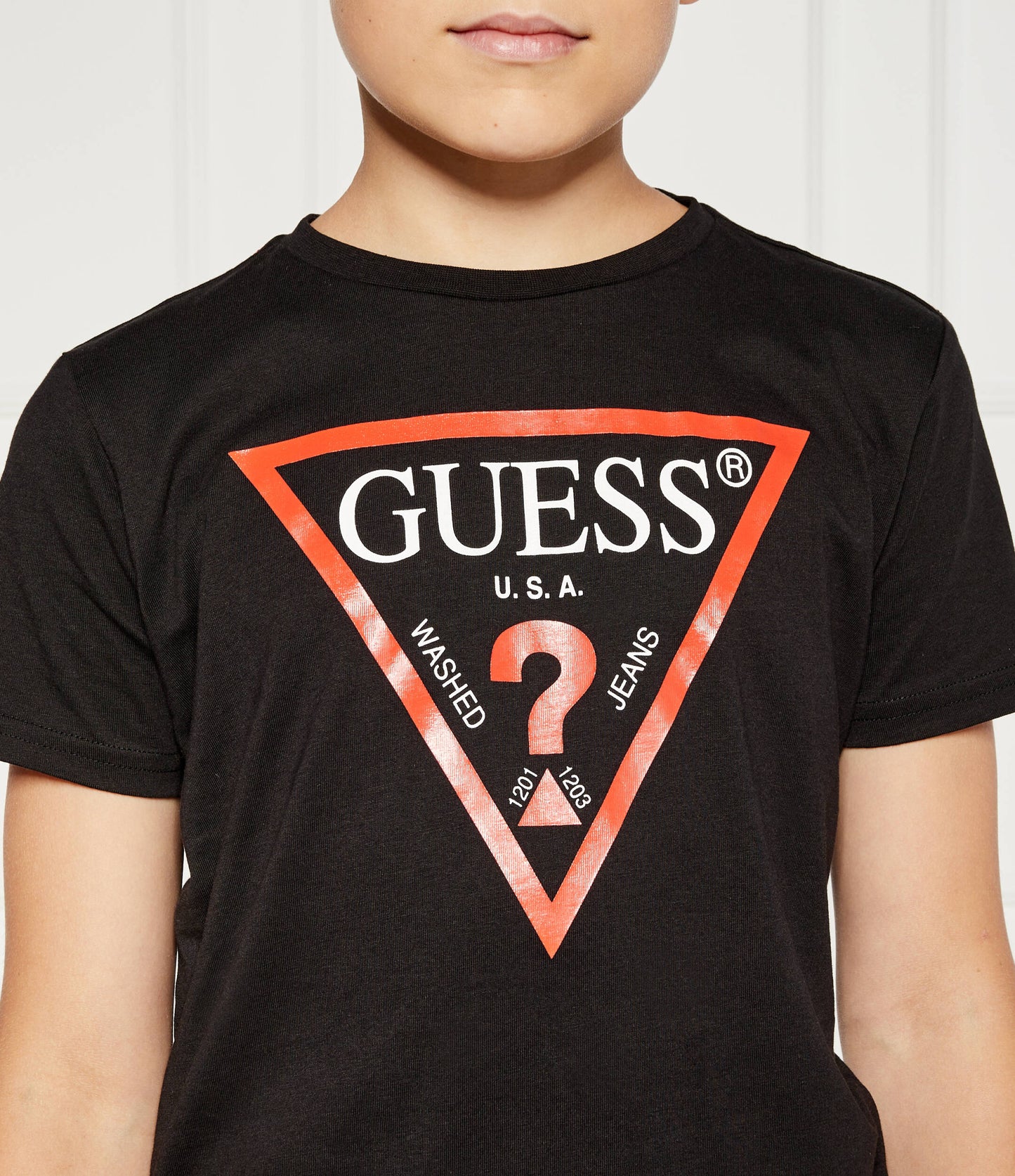 GUESS KIDS BASIC TRIANGLE T SHIRT