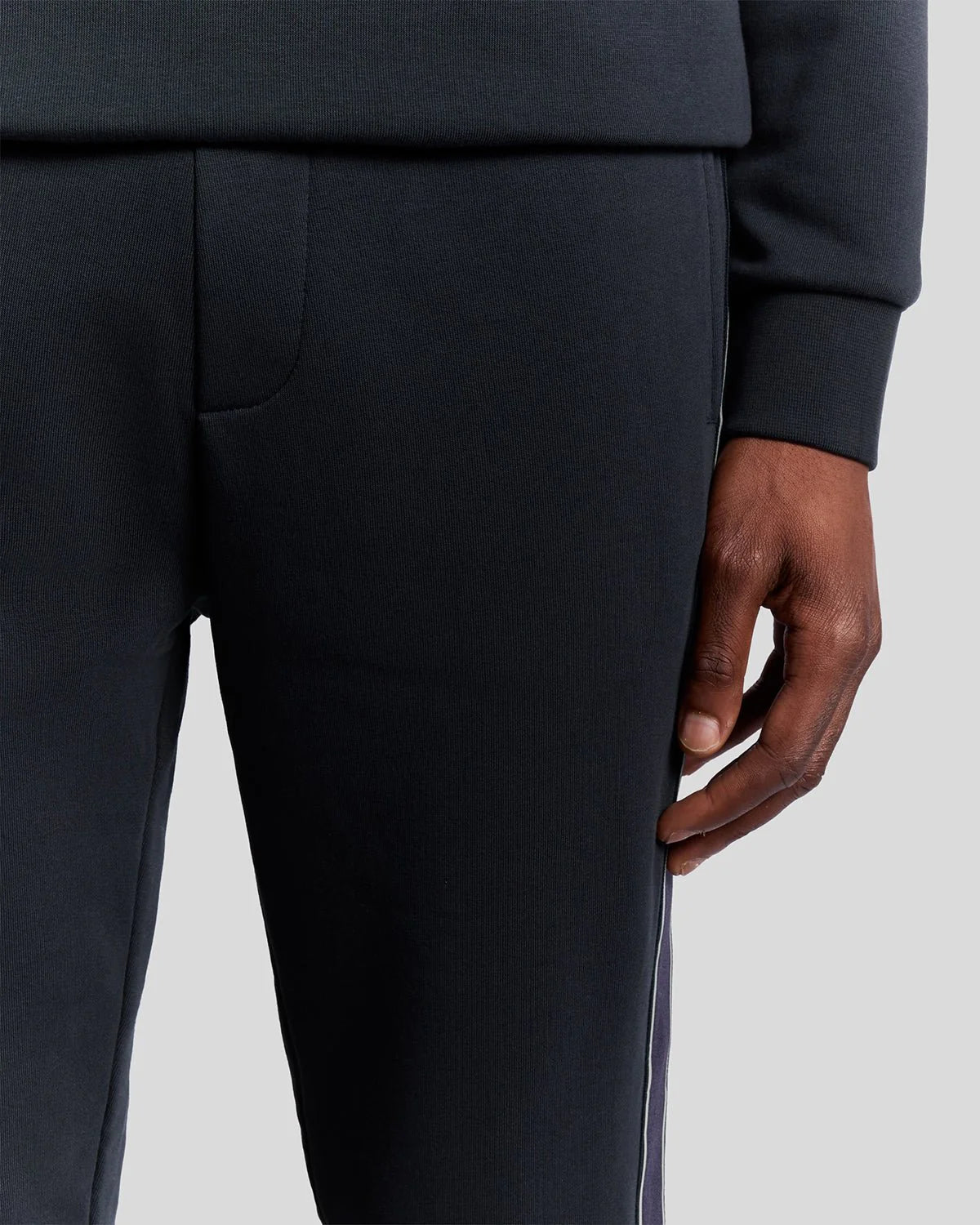 LYLE & SCOTT SPORT TAPE JOGGERS