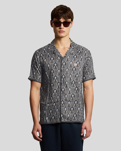 LYLE & SCOTT SS BOTANICAL GRAPHIC SHIRT
