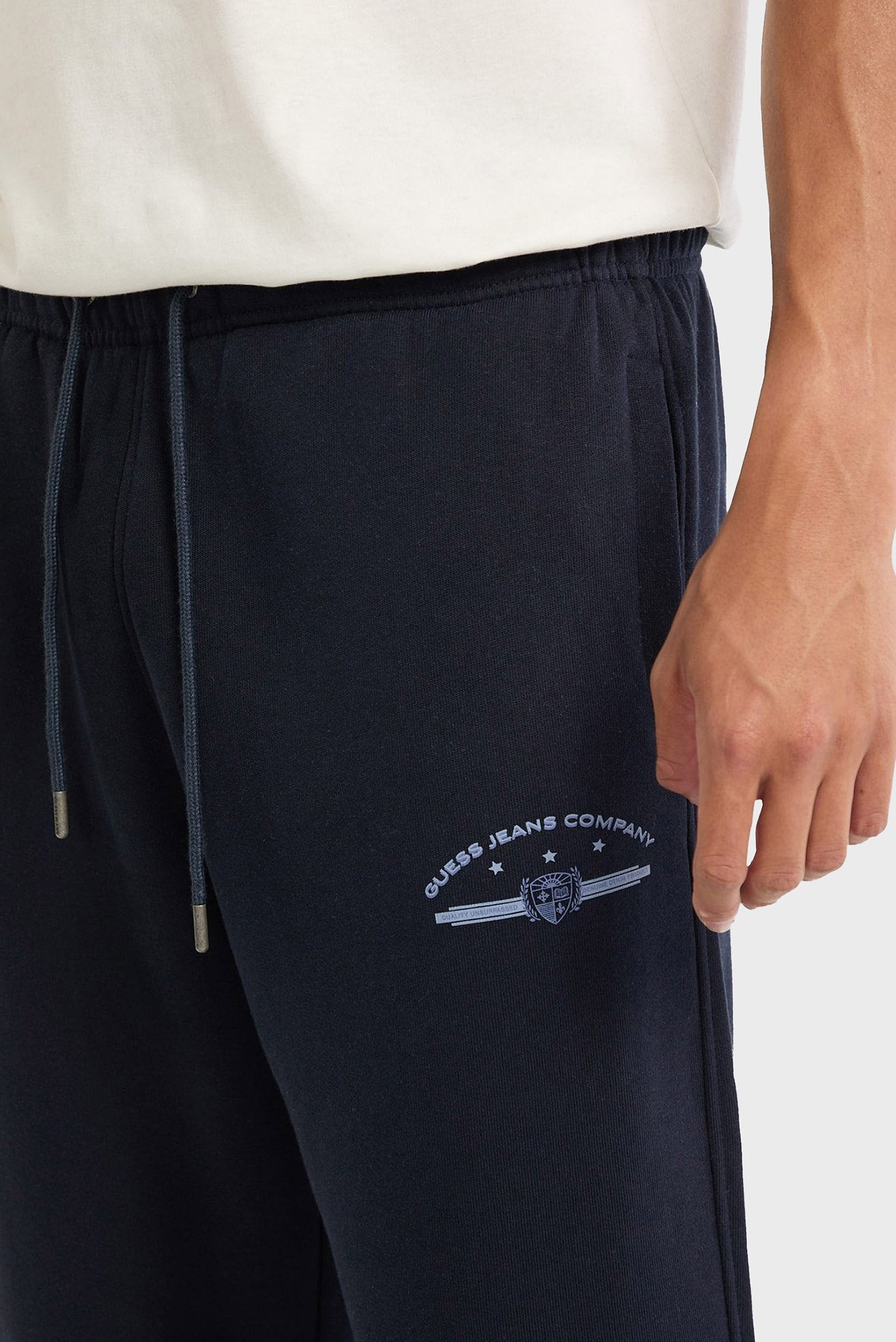 GUESS MAN PRINTED LOGO JOGGERS