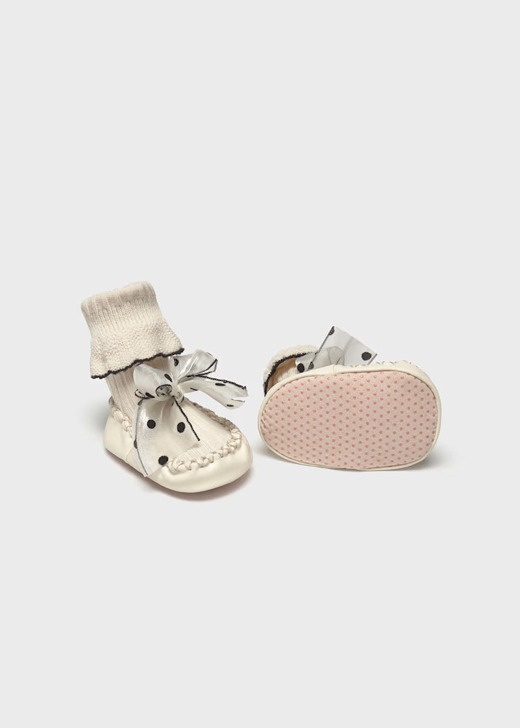 MAYORAL NEWBORN GIRL BOW SHOES