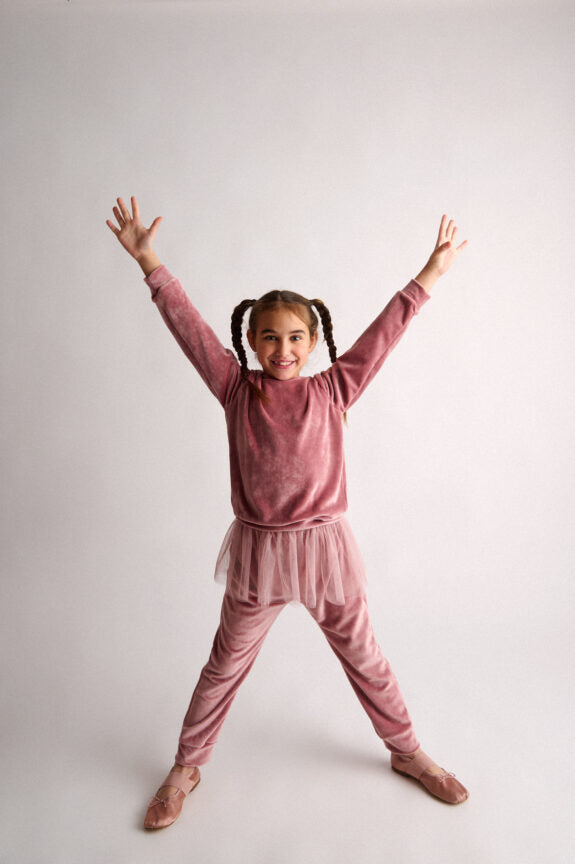 TWO IN A CASTLE ROMANTIC VELVET SEWAT PANTS SET