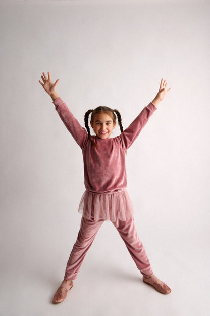 TWO IN A CASTLE ROMANTIC VELVET SEWAT PANTS SET